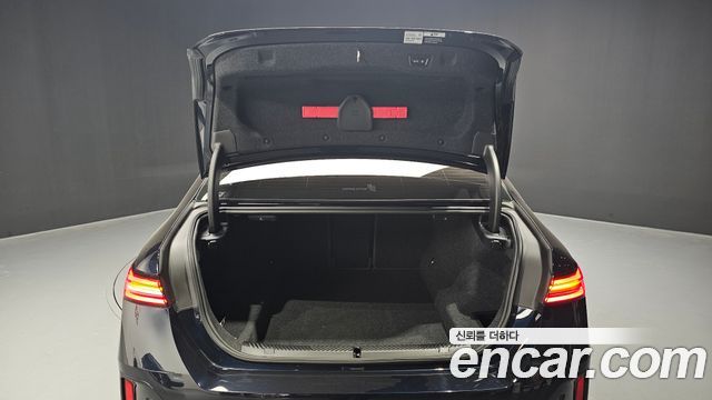 BMW 5-Series 2025 — photo 20