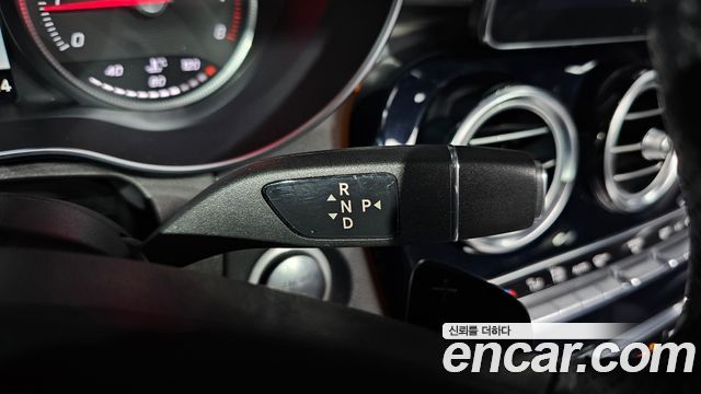 Mercedes-Benz GLC-Class 2019 — photo 8
