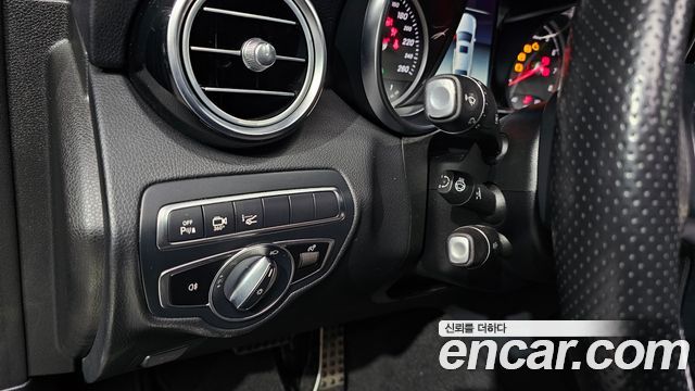 Mercedes-Benz GLC-Class 2019 — photo 17