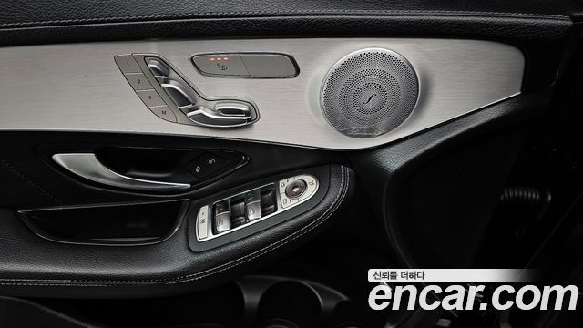 Mercedes-Benz GLC-Class 2019 — photo 18