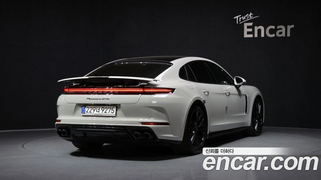 Porsche Panamera 2025 — photo 2