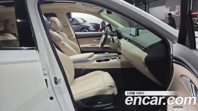 Genesis GV70 2023 — photo 10