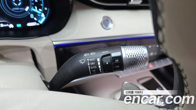 Genesis GV70 2023 — photo 17