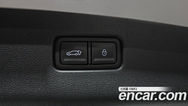 Genesis GV70 2023 — photo 20