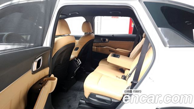 Kia Sorento 2023 — photo 11