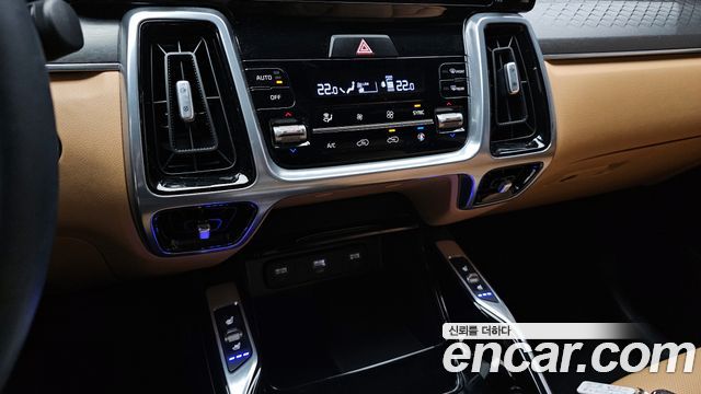 Kia Sorento 2023 — photo 17
