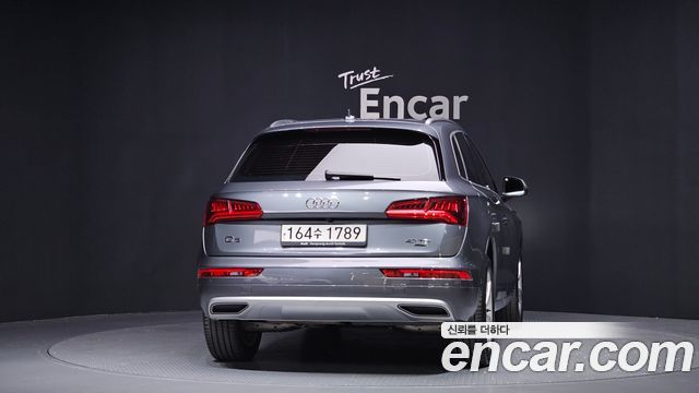 Audi Q5 2020 — photo 4