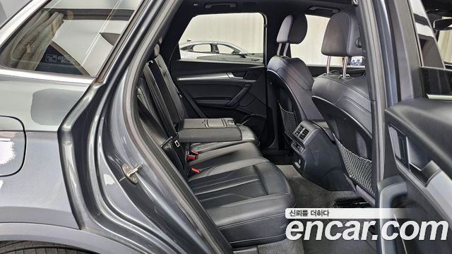 Audi Q5 2020 — photo 12