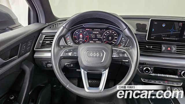 Audi Q5 2020 — photo 13
