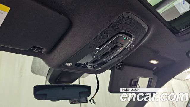 Audi Q5 2020 — photo 16