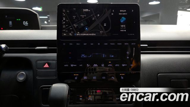 Hyundai Staria 2024 — photo 16