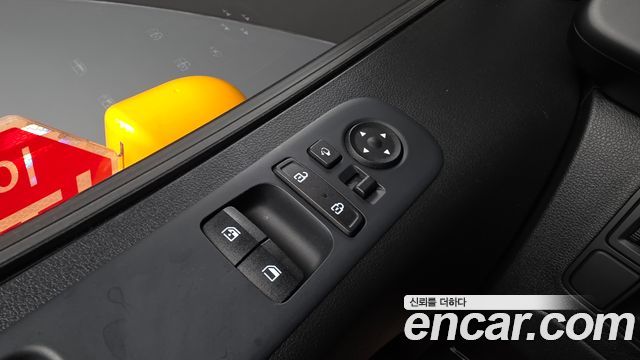 Hyundai Staria 2024 — photo 17