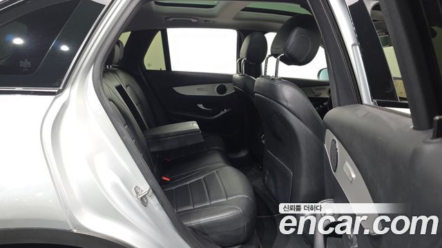 Mercedes-Benz GLC-Class 2019 — photo 12