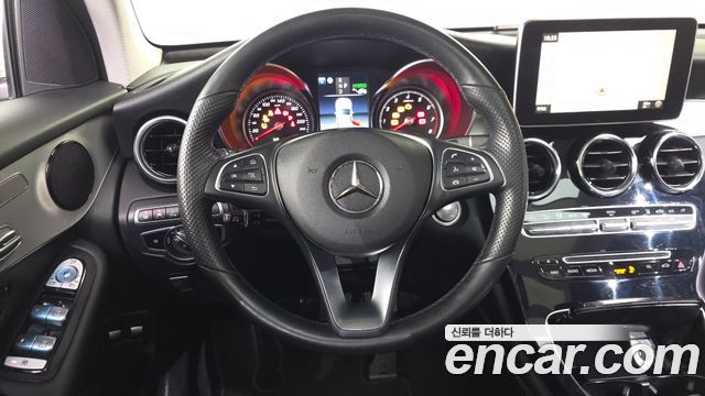 Mercedes-Benz GLC-Class 2019 — photo 13