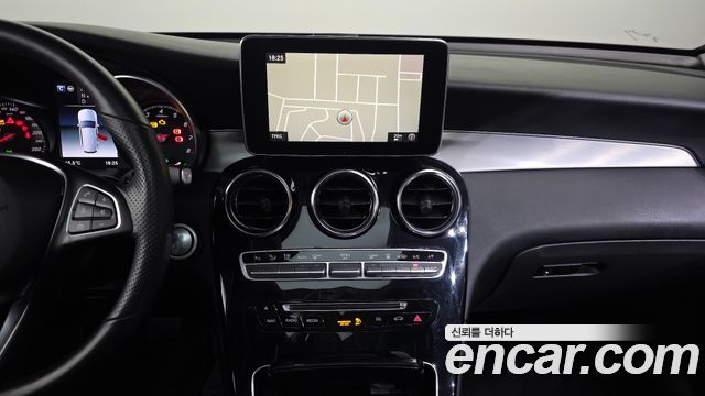 Mercedes-Benz GLC-Class 2019 — photo 14