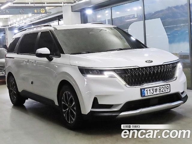 Kia Canival 2021 — photo 1