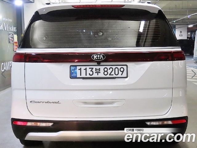 Kia Canival 2021 — photo 5