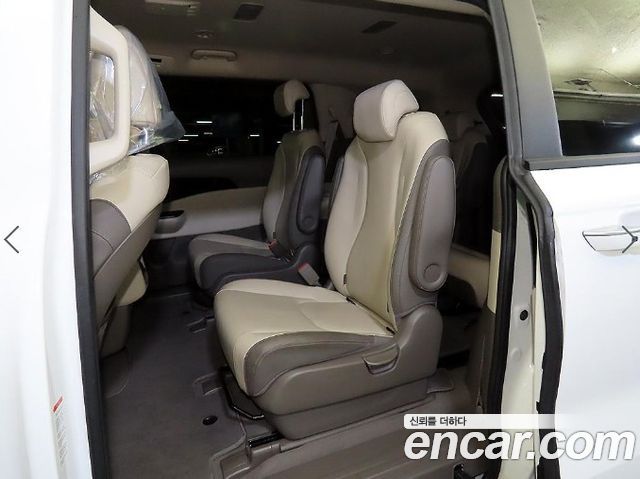 Kia Canival 2021 — photo 7