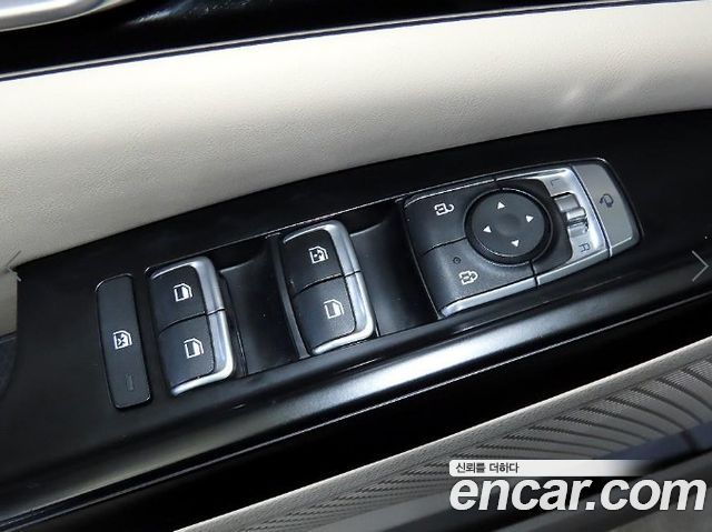 Kia Canival 2021 — photo 14