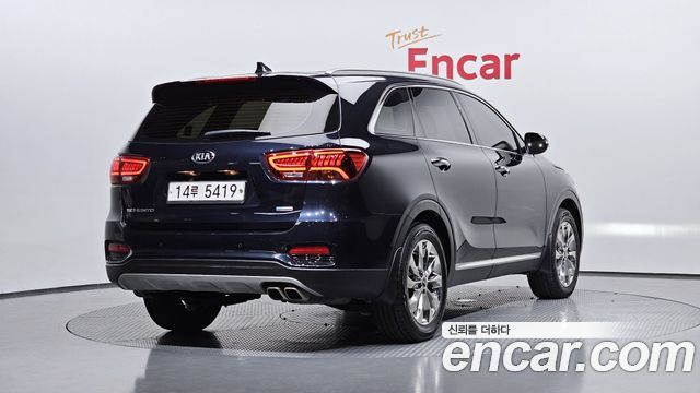 Kia Sorento 2018 — photo 2
