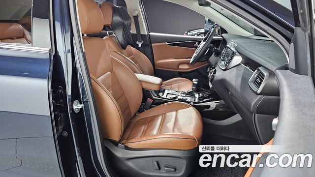Kia Sorento 2018 — photo 11