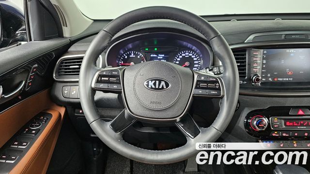 Kia Sorento 2018 — photo 14