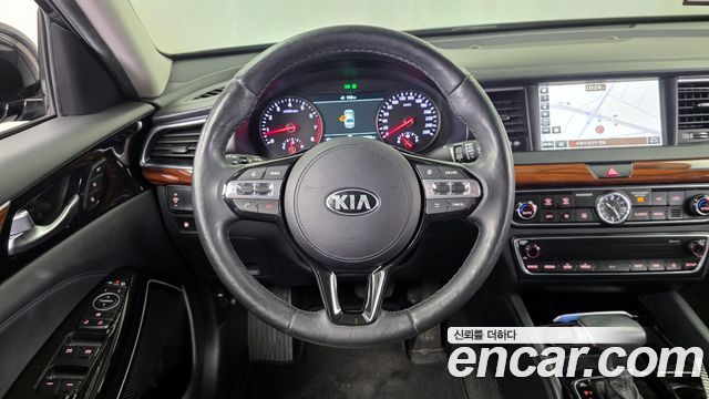Kia K7 2017 — photo 13
