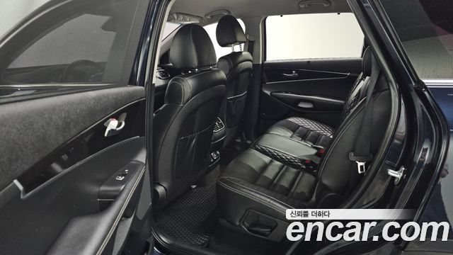 Kia Sorento 2018 — photo 13