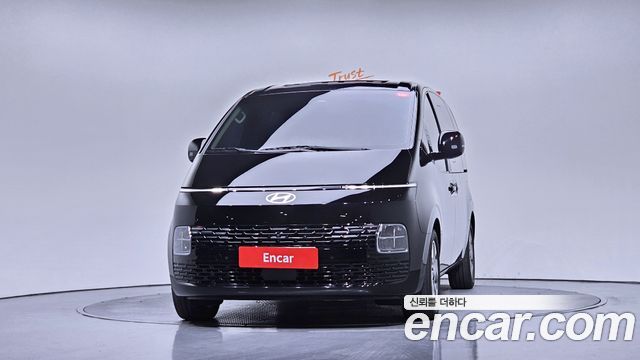 Hyundai Staria 2025 — photo 3