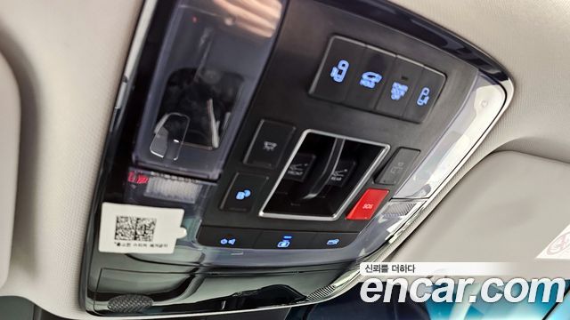 Hyundai Staria 2025 — photo 17