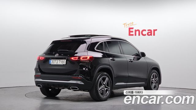 Mercedes-Benz GLA-Class 2020 — photo 2