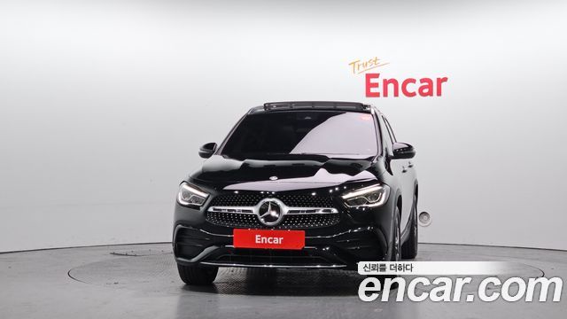 Mercedes-Benz GLA-Class 2020 — photo 3