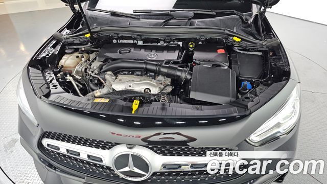 Mercedes-Benz GLA-Class 2020 — photo 6