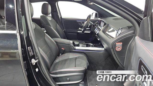 Mercedes-Benz GLA-Class 2020 — photo 11