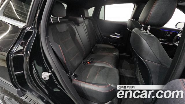 Mercedes-Benz GLA-Class 2020 — photo 12