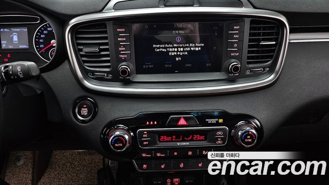 Kia Sorento 2019 — photo 15