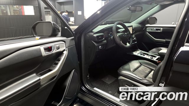 Ford Explorer 2022 — photo 10