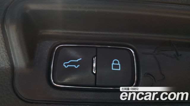 Ford Explorer 2022 — photo 20