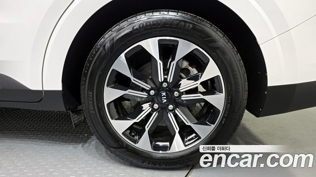 Kia Canival 2021 — photo 5