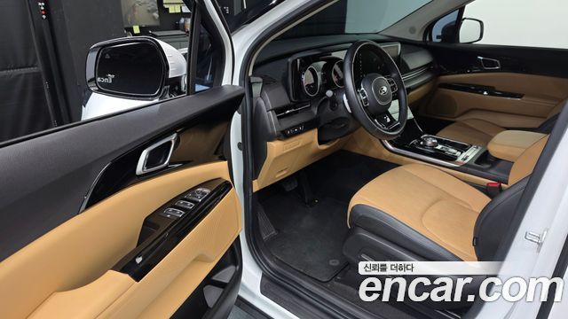 Kia Canival 2021 — photo 10
