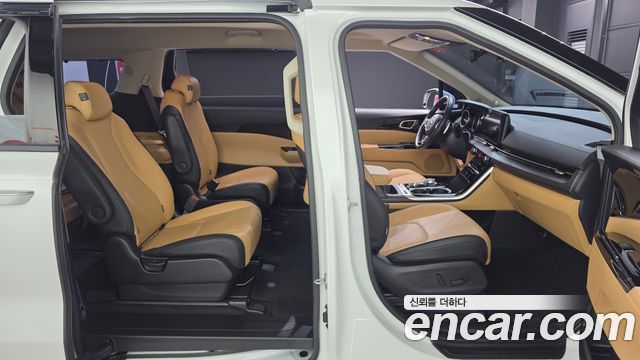 Kia Canival 2021 — photo 20
