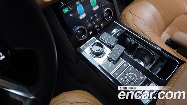 Land Rover Range Rover 2021 — photo 9