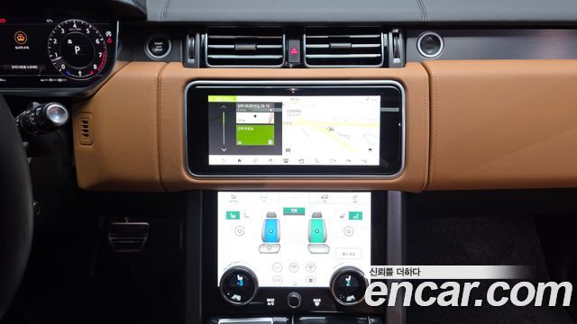 Land Rover Range Rover 2021 — photo 16