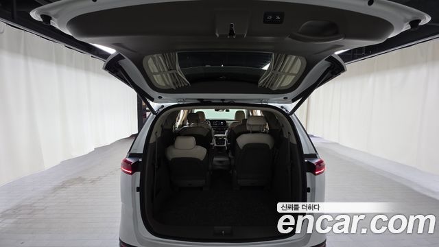 Kia Canival 2021 — photo 20