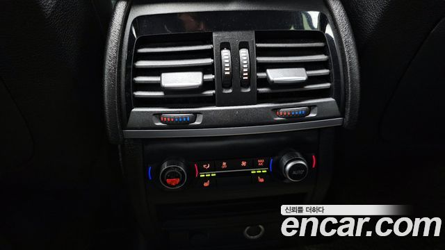 BMW X6 2018 — photo 17