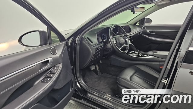 Hyundai Sonata 2022 — photo 10