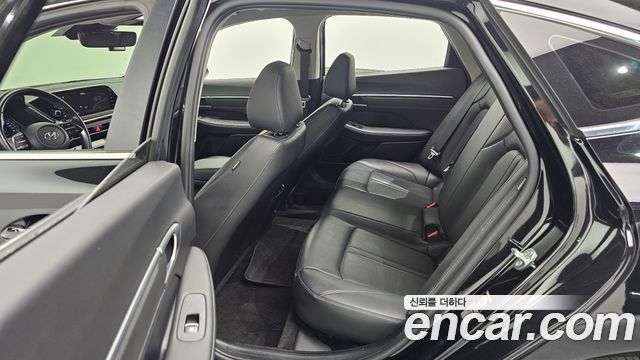 Hyundai Sonata 2022 — photo 13
