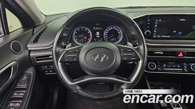 Hyundai Sonata 2022 — photo 14