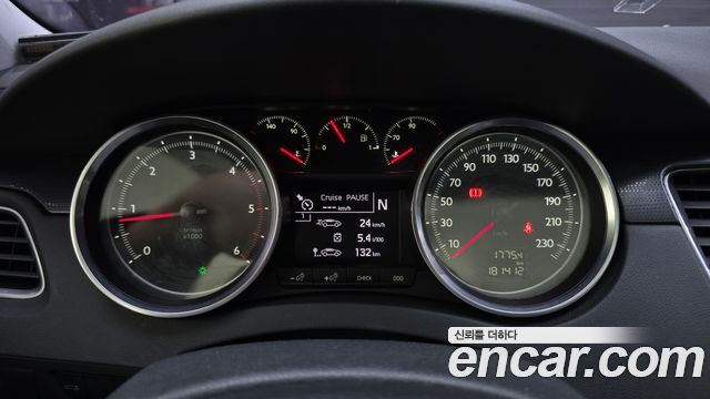 Peugeot 508 2014 — photo 8