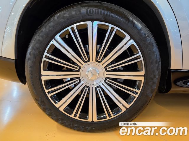 Mercedes-Benz GLS-Class 2023 — photo 5